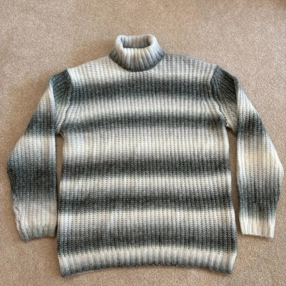 Topman Chunky Knit White & Gray Striped Turtleneck Sweater - Sz M - NWOT - Picture 1 of 6